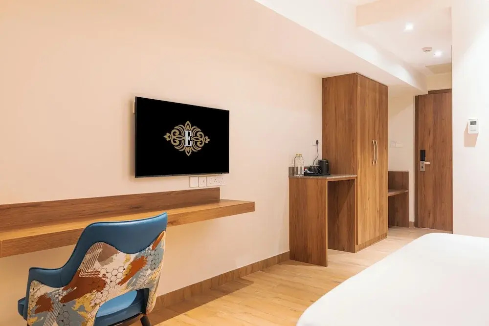 Эроде: Hotel Royal Embassy