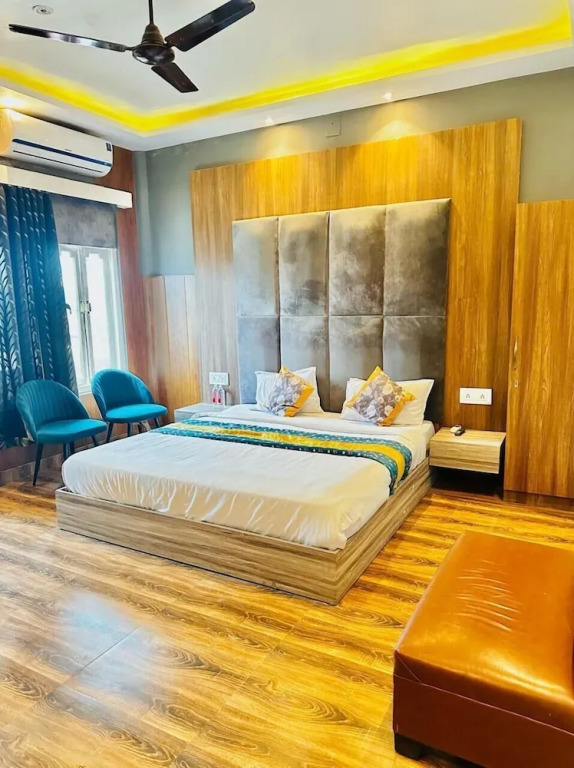 Файзабад: Royal Palm Inn