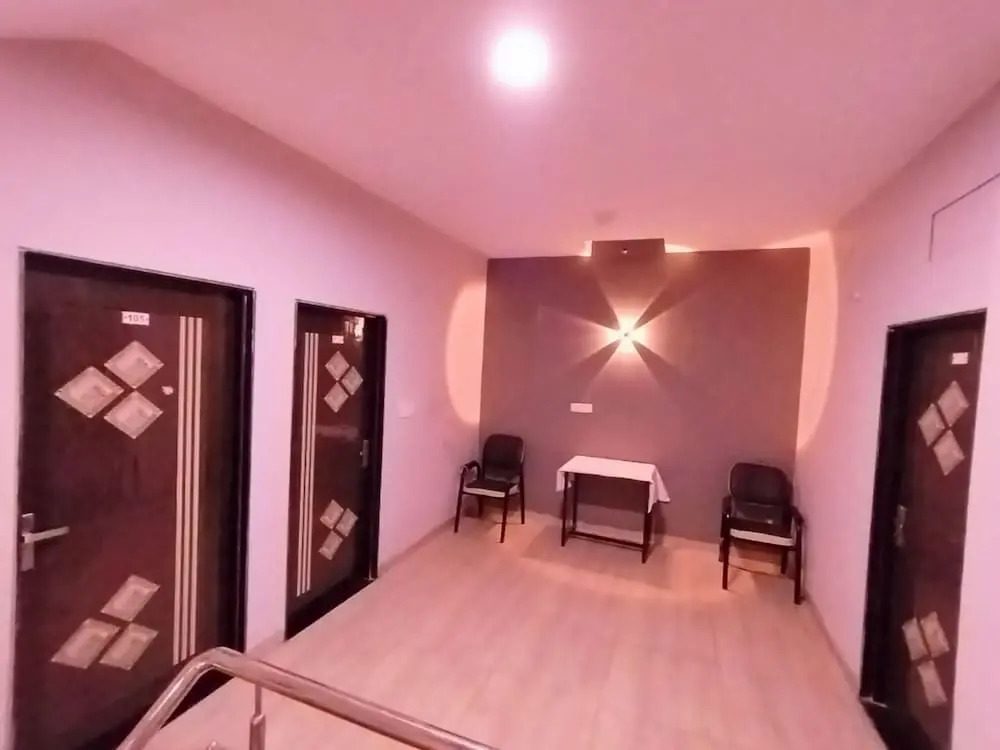 Индаур: Hotel Global Inn