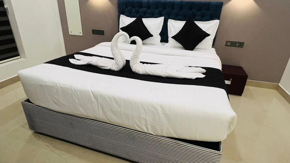 Вайпин: The Lotaz Hotel