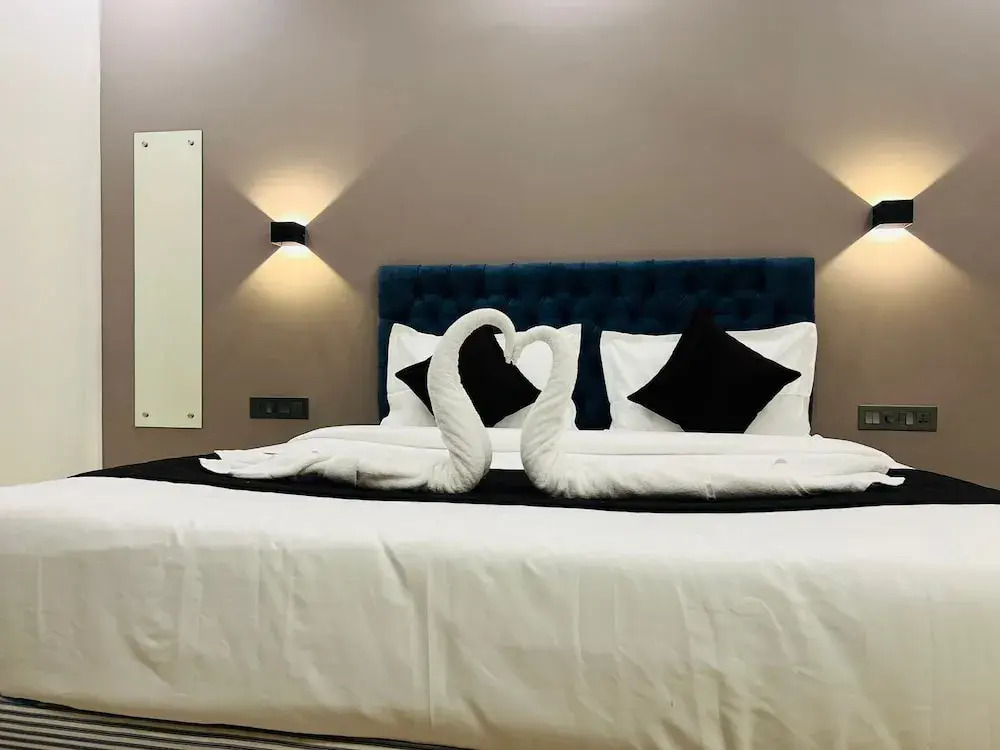 Вайпин: The Lotaz Hotel