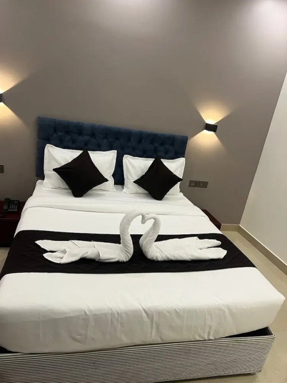 Вайпин: The Lotaz Hotel