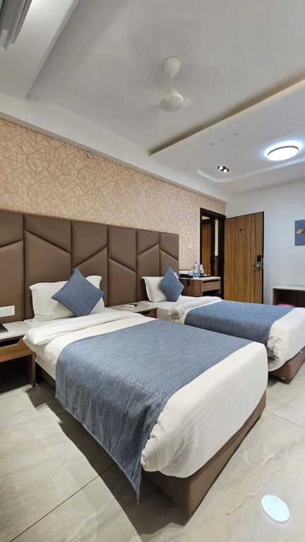 Индаур: Hotel Carnival