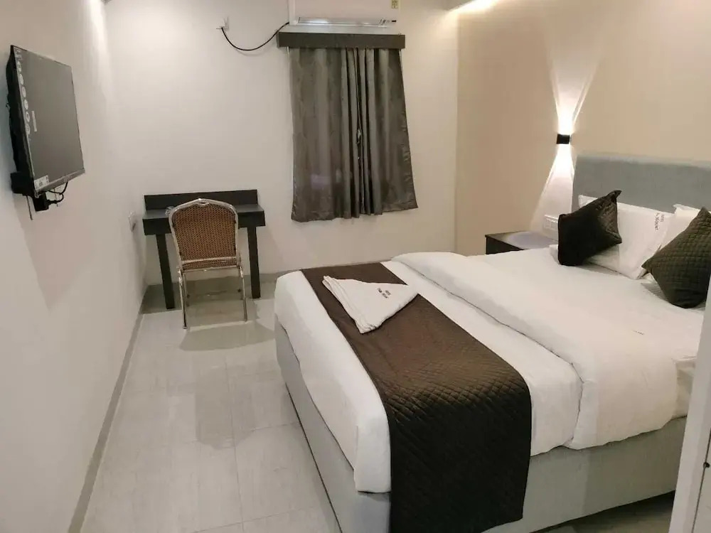 Висакхапатнам: Hotel Paramount
