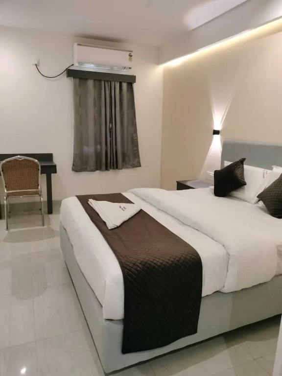 Висакхапатнам: Hotel Paramount