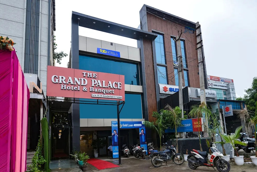 Фаридабад: Fabhotel The Grand Palace