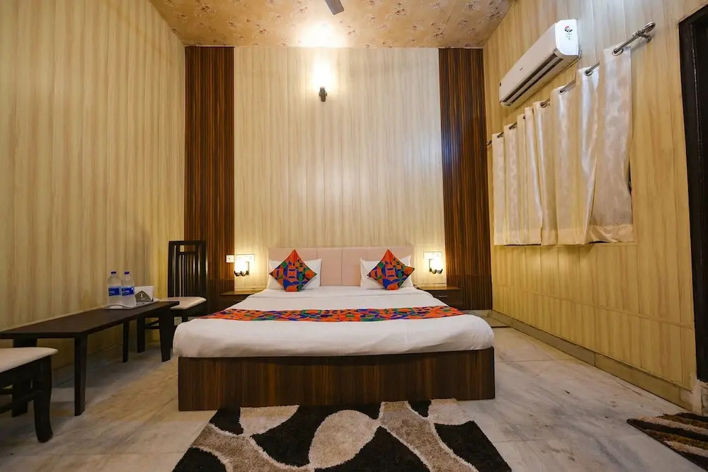 Фаридабад: Fabhotel The Grand Palace