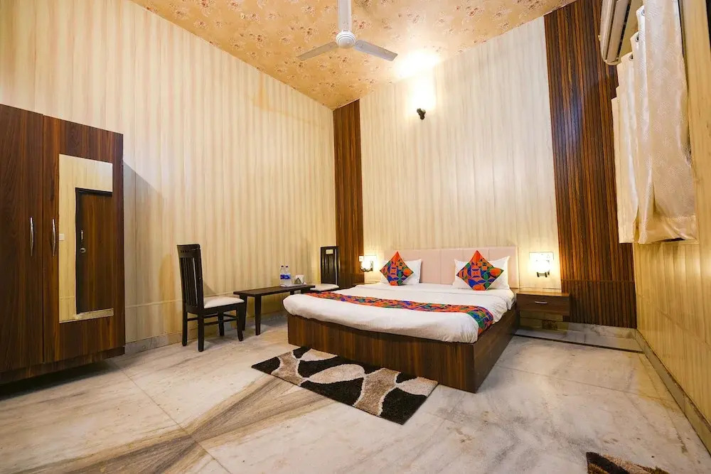 Фаридабад: Fabhotel The Grand Palace
