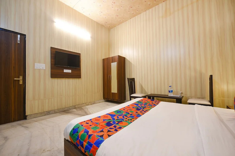 Фаридабад: Fabhotel The Grand Palace