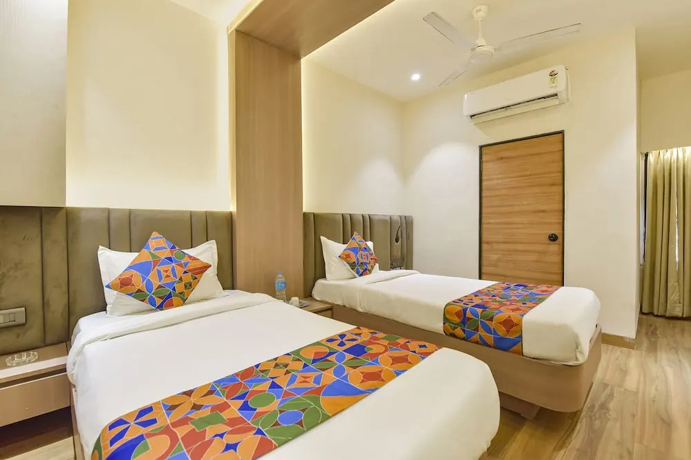 Индаур: Fabhotel Kesar