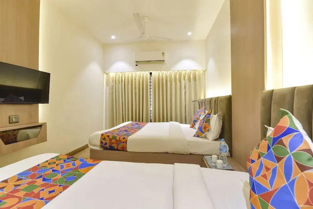 Индаур: Fabhotel Kesar