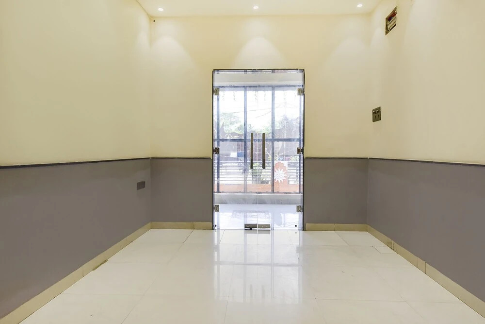 Индаур: Fabhotel Kesar