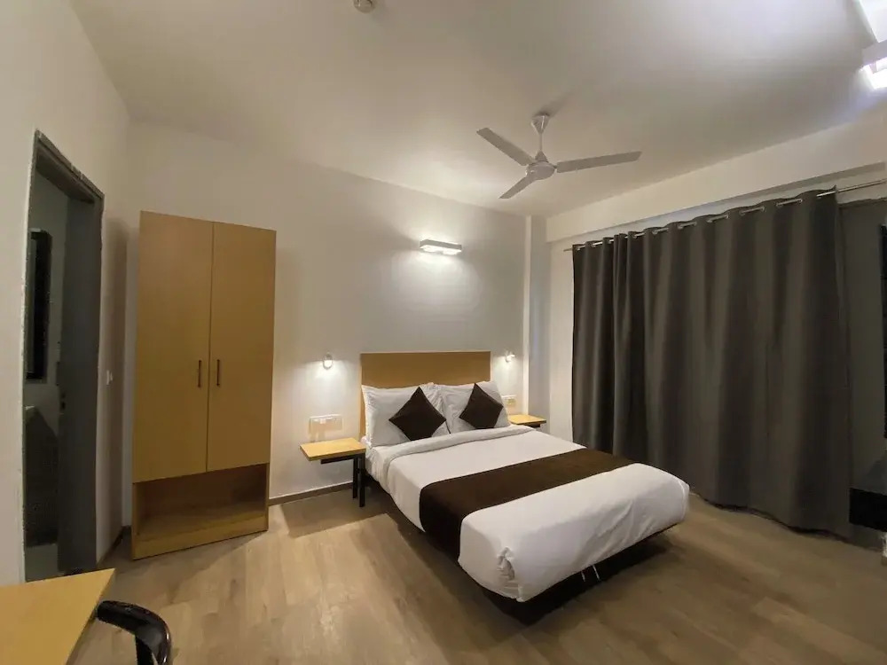 Фаридабад: Hotel Crown Omaxe The Forest Spa view