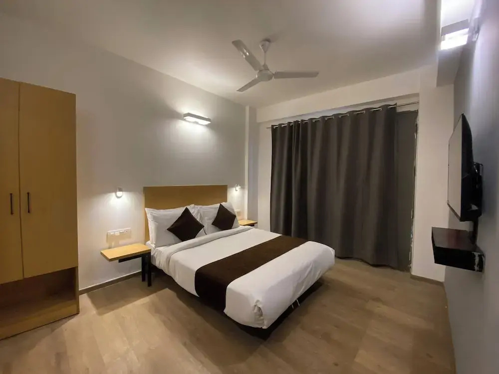 Фаридабад: Hotel Crown Omaxe The Forest Spa view