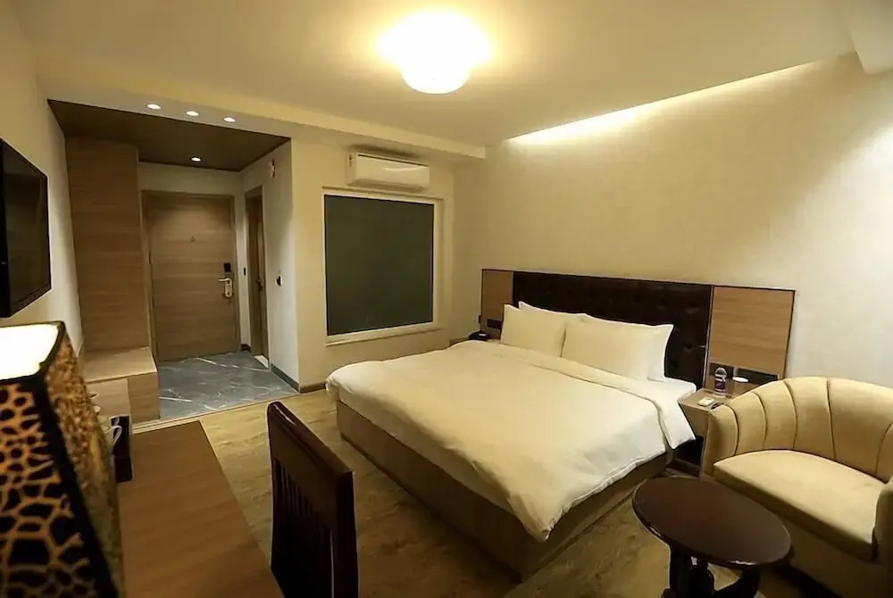 Гуруграм: Hotel 91 Huda City Centre