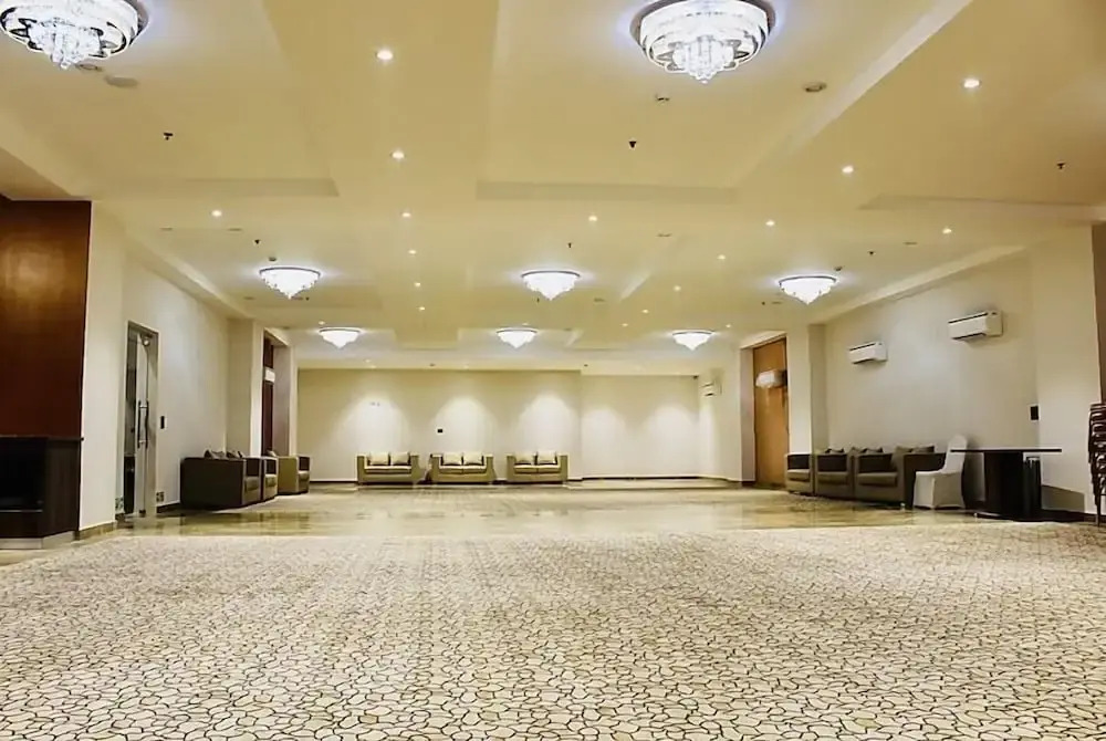 Гуруграм: Hotel 91 Huda City Centre