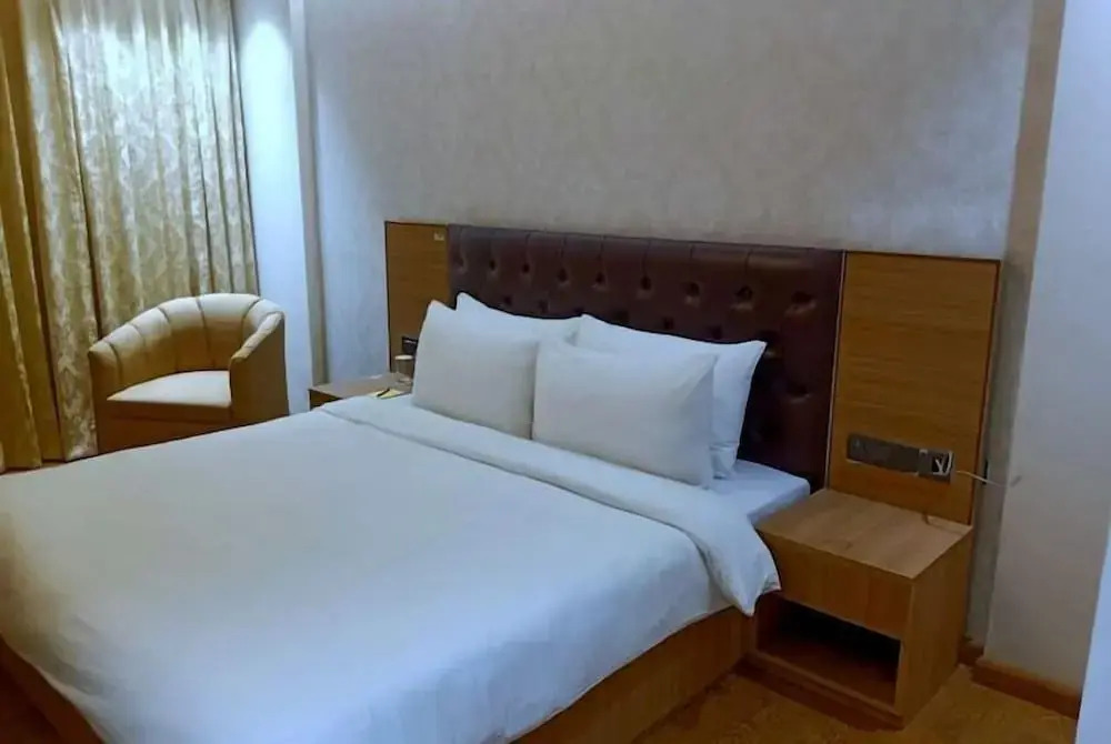 Гуруграм: Hotel 91 Huda City Centre