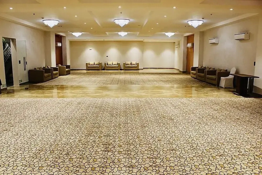 Гуруграм: Hotel 91 Huda City Centre