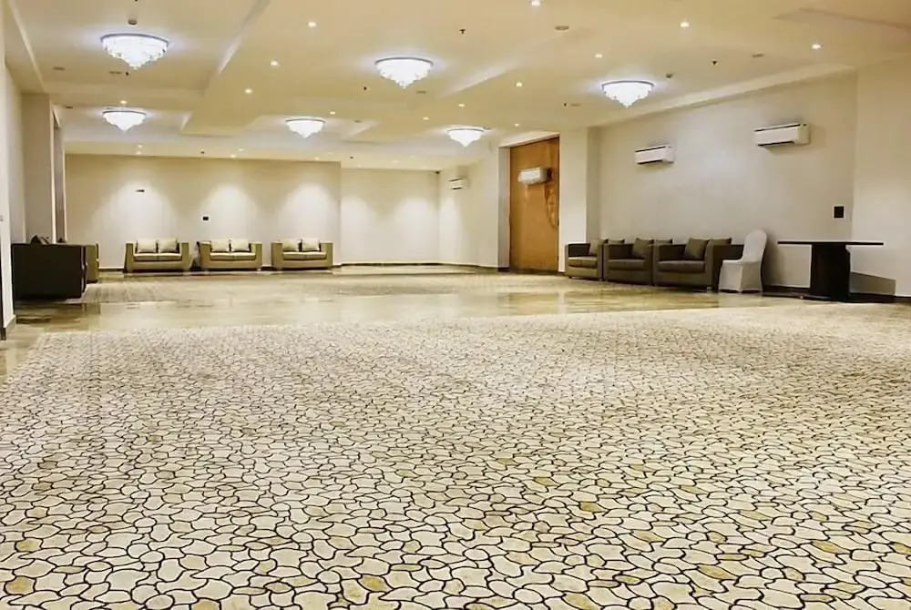 Гуруграм: Hotel 91 Huda City Centre