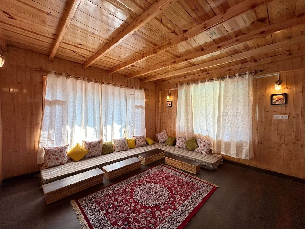 Манали: Heaven Inn Manali