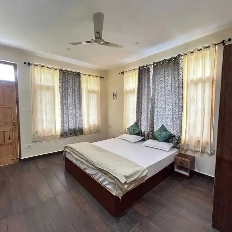 Манали: Heaven Inn Manali