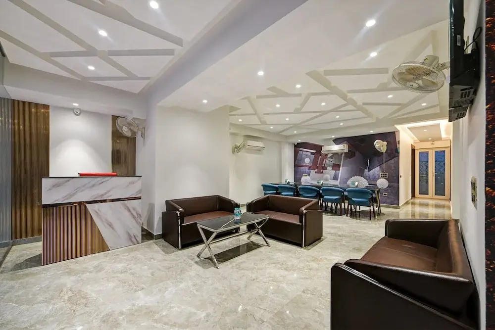 Нойда: Suite Grand Plaza Noida