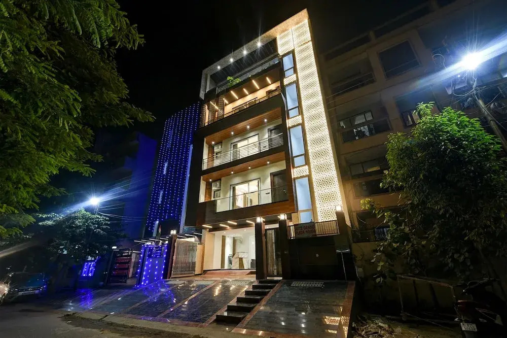 Нойда: Suite Grand Plaza Noida