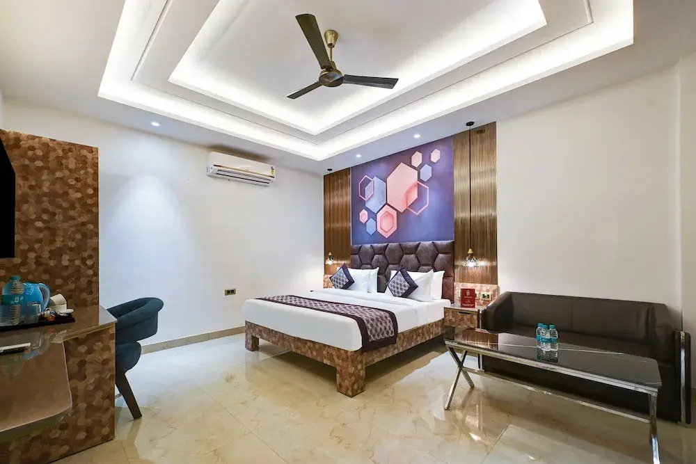Нойда: Suite Grand Plaza Noida