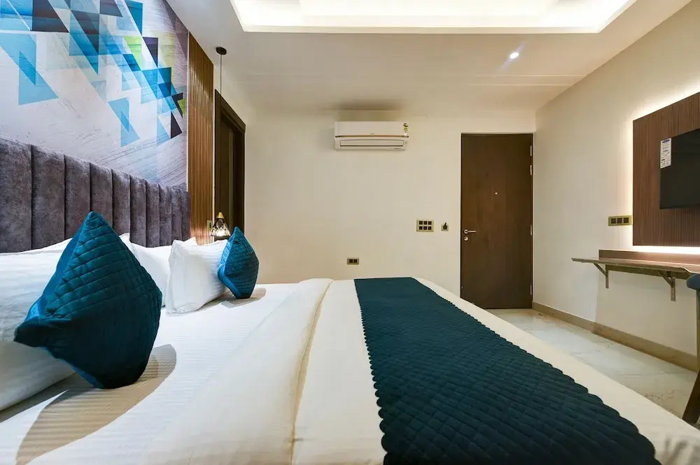 Нойда: Suite Grand Plaza Noida
