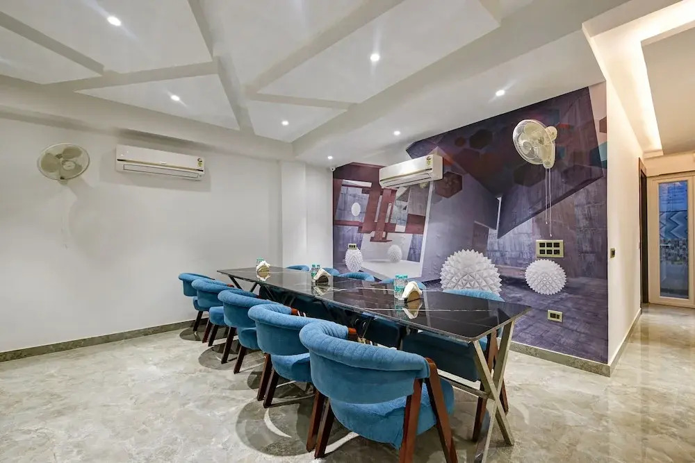 Нойда: Suite Grand Plaza Noida