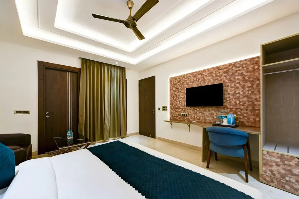 Нойда: Suite Grand Plaza Noida