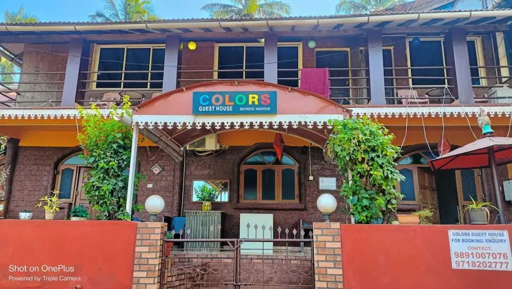 Анджуна: Colors Guest House