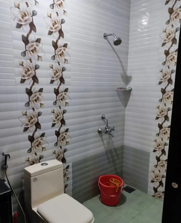 Анджуна: Colors Guest House