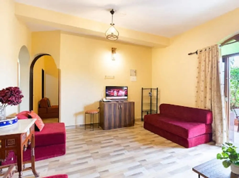 Анджуна: Colors Guest House