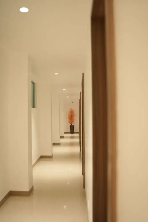 Карур: Kongu Residency