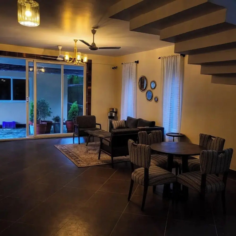 Наинитал: The Cozy Acorn Resort