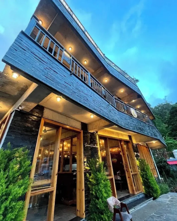 Наинитал: The Cozy Acorn Resort