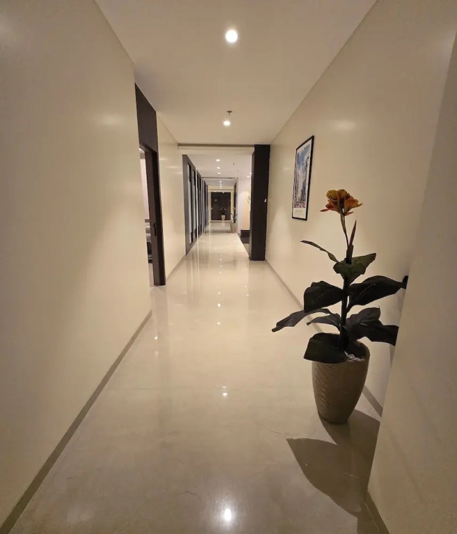 Чандрапур: Western Hotel