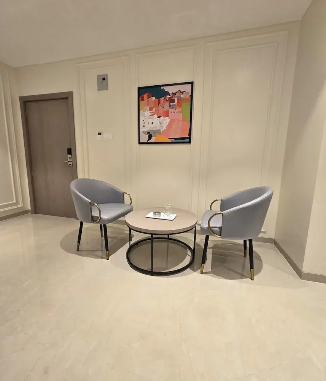 Чандрапур: Western Hotel