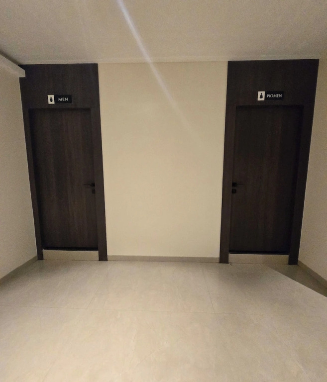 Чандрапур: Western Hotel
