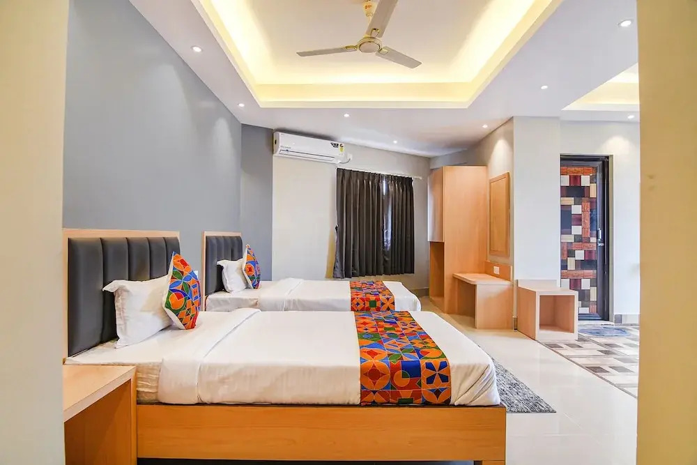 Ховрах: Fabhotel Jp