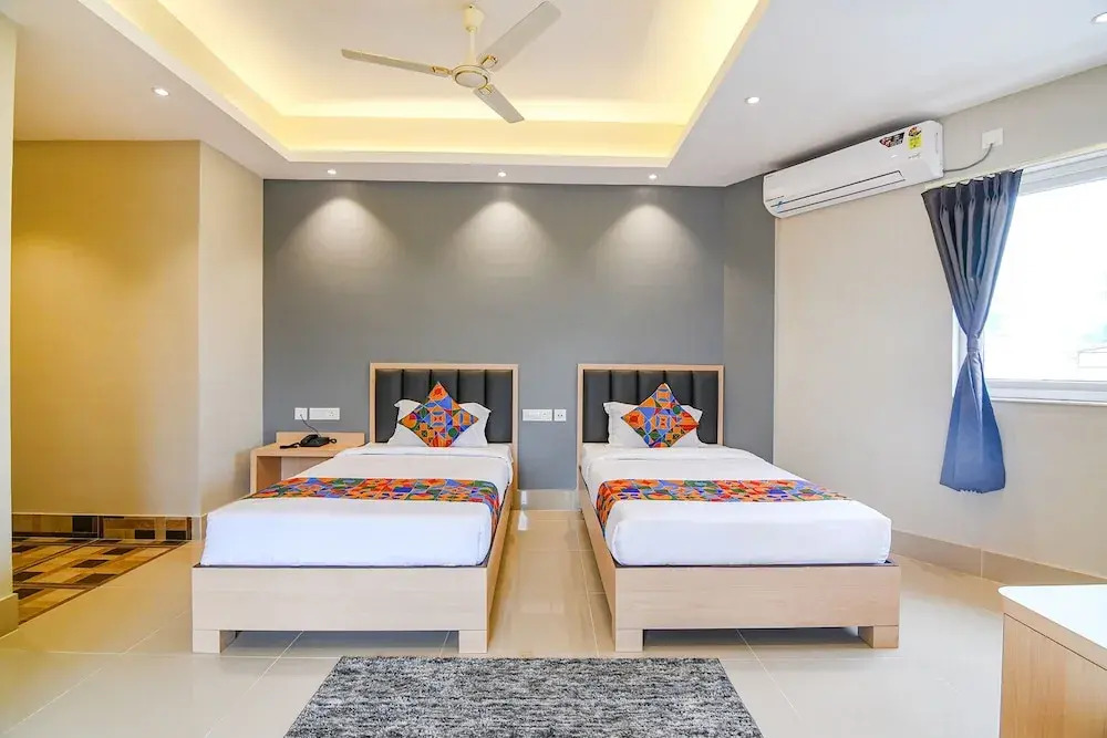 Ховрах: Fabhotel Jp