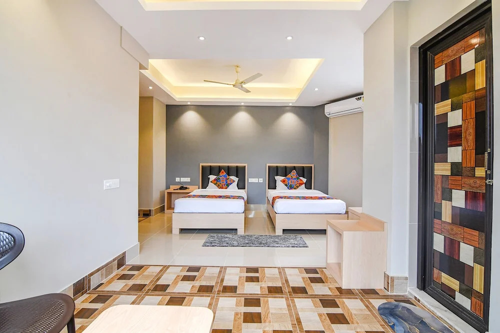 Ховрах: Fabhotel Jp