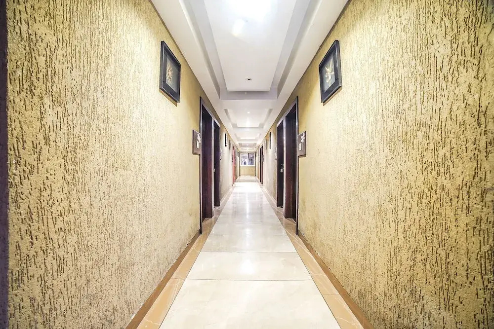 Бхопал: Fabhotel Johri Regency