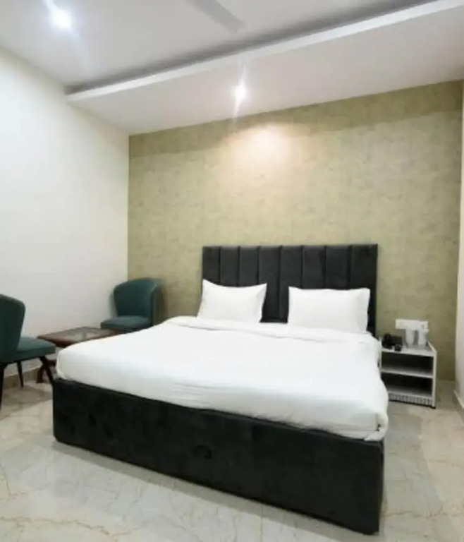 Фаридабад: Fabhotel Aroma Inn