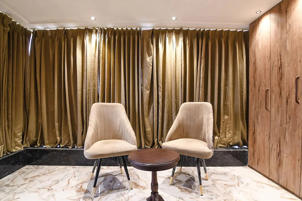 Кришнанагар: Fabhotel Prime Krishna Regency