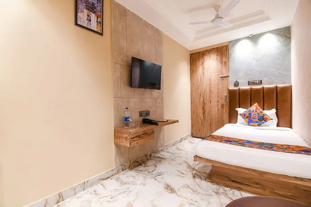 Кришнанагар: Fabhotel Prime Krishna Regency