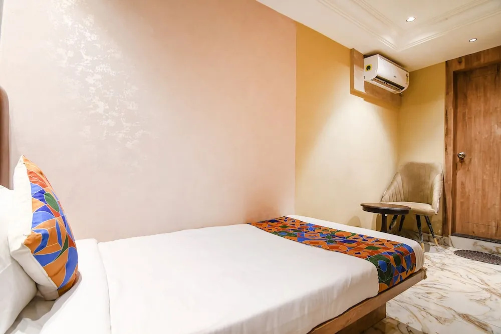 Кришнанагар: Fabhotel Prime Krishna Regency