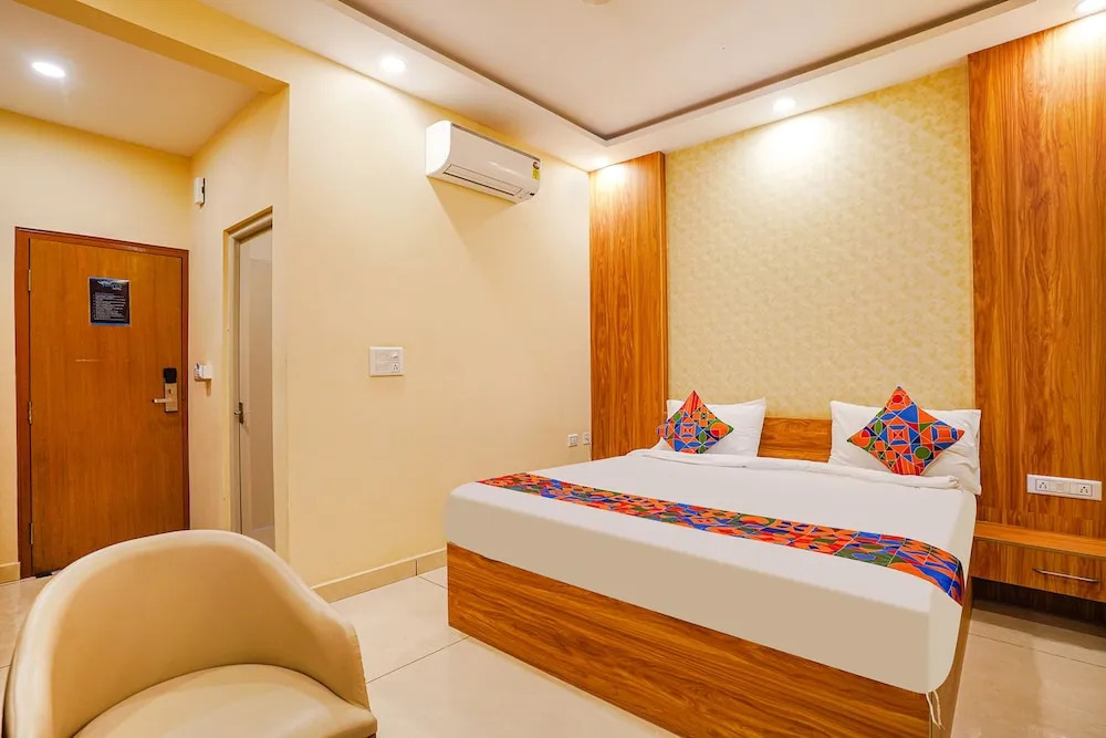 Хосур: Fabhotel Prime The Waves