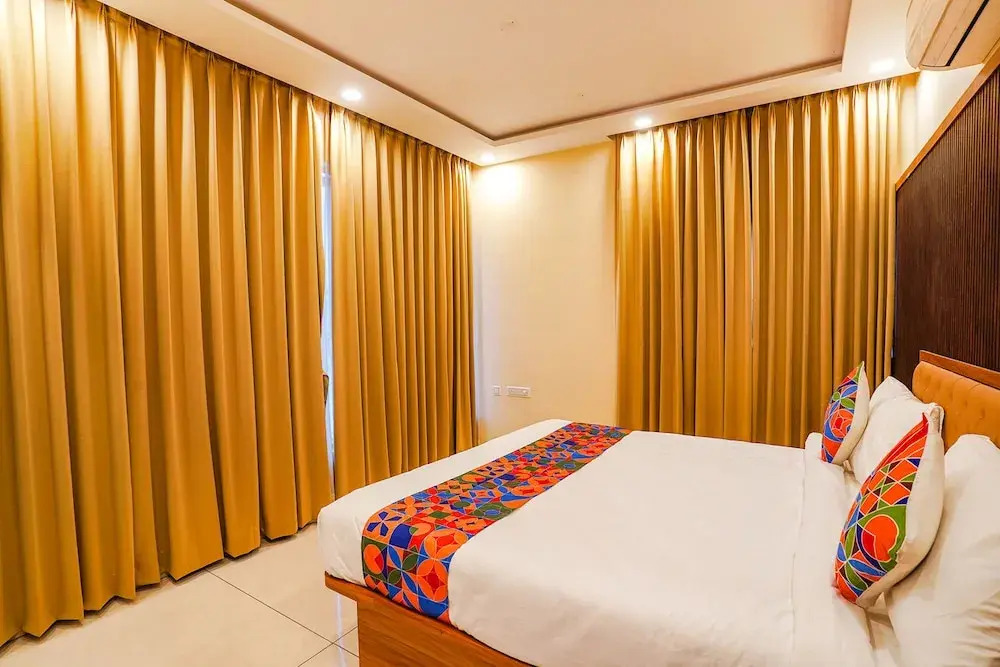 Хосур: Fabhotel Prime The Waves